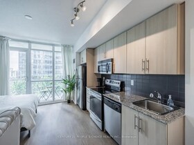 65 Bremner Boulevard, Toronto, ON , MLS #C12126069 , Image - 1