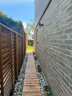 37 Riverside Drive, Niagara, ON , MLS #X13568064 , Image - 1
