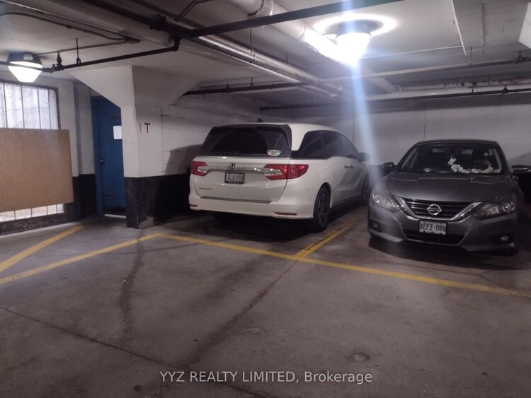 850 Steeles Avenue W, Vaughan, ON, Lakeview Estates