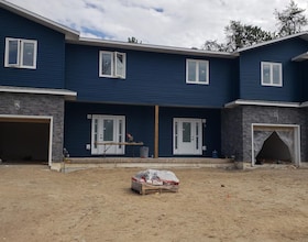 94C Frontenac Crescent, Renfrew, ON , MLS #X12126659 , Image - 1