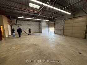 2100 Oxford Street E, Middlesex, ON , MLS #X12126512 , Image - 1