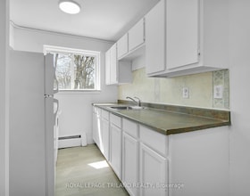 852 Trafalgar Street, Middlesex, ON , MLS #X12126490 , Image - 1