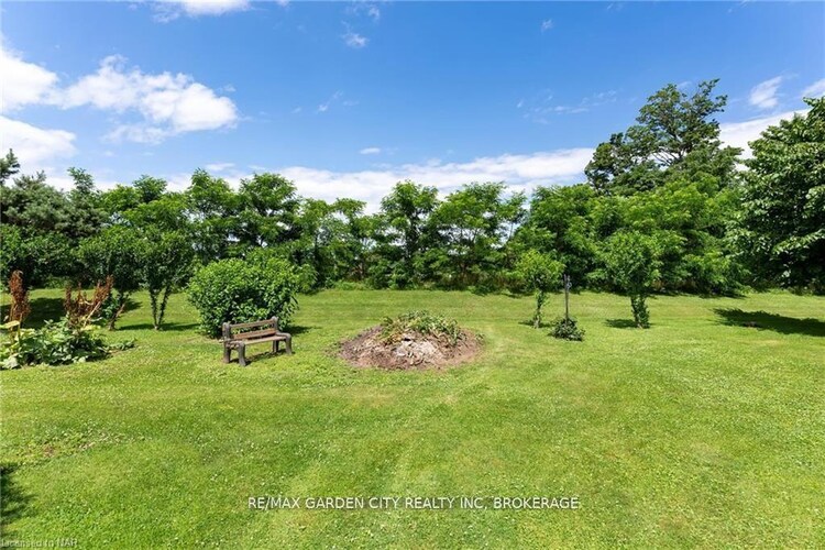 5400 North Service Road, Lincoln, ON, 981 - Lincoln Lake