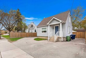 790 The Queensway N/A, Toronto, ON , MLS #W12126715 , Image - 1