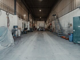 8270 Lawson Road, Halton, ON , MLS #W12127156 , Image - 1