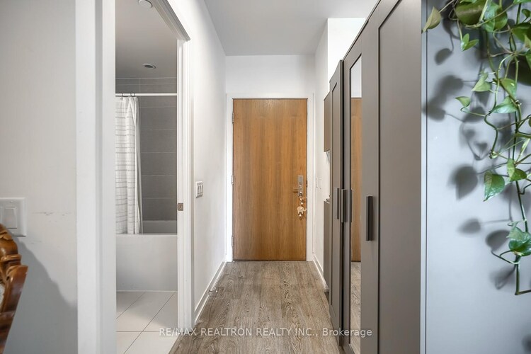 1 Grandview Avenue, Markham, ON, Thornhill