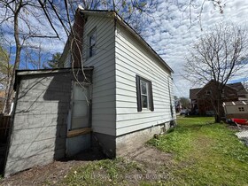 966 3rd Avenue W, Grey County, ON , MLS #X12127458 , Image - 1