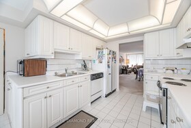 7250 Yonge Street, York, ON , MLS #N12517092 , Image - 1