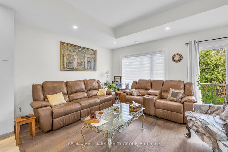 165 LONGPRE Street, Vanier and Kingsview Park, ON, 3402 - Vanier