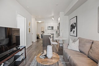 9471 Yonge Street, Richmond Hill, ON