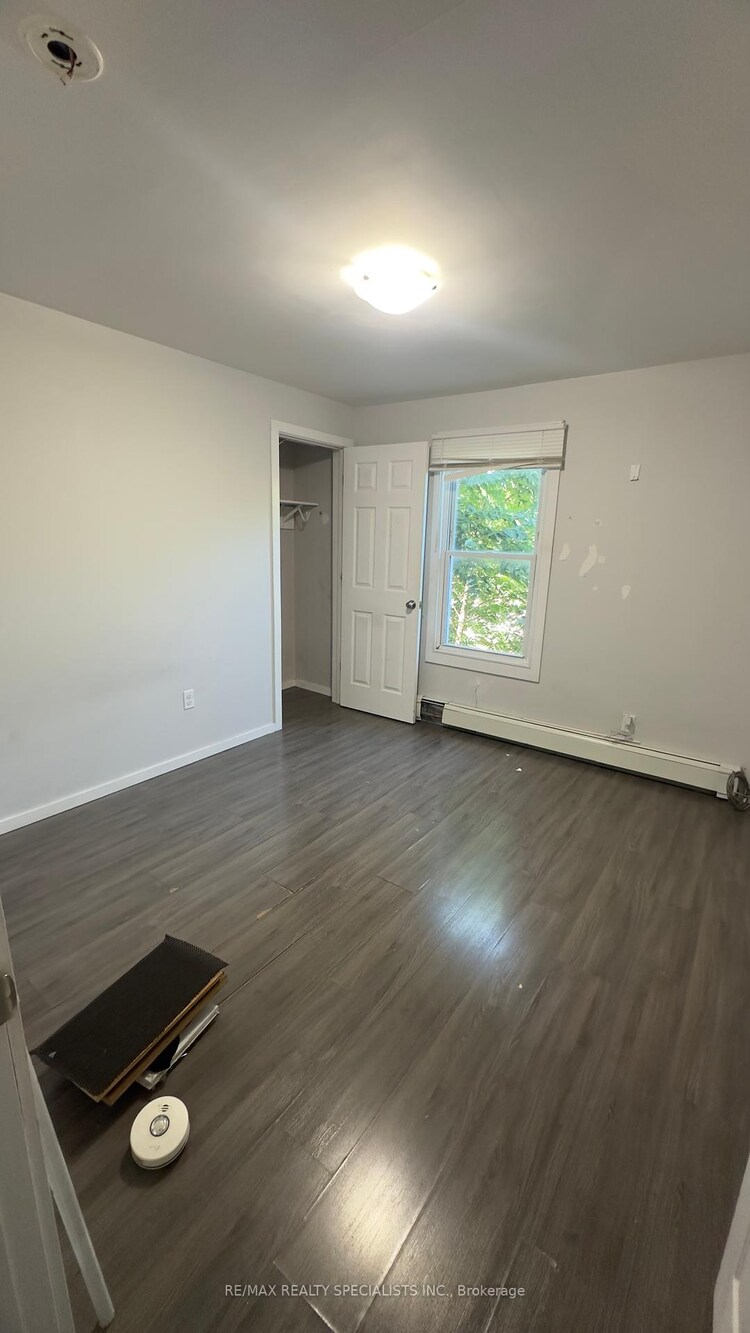 108 Queenston Street, St. Catharines, ON, 450 - E. Chester