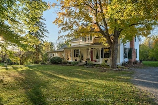 141&142 Station Road, Prince Edward County, ON
