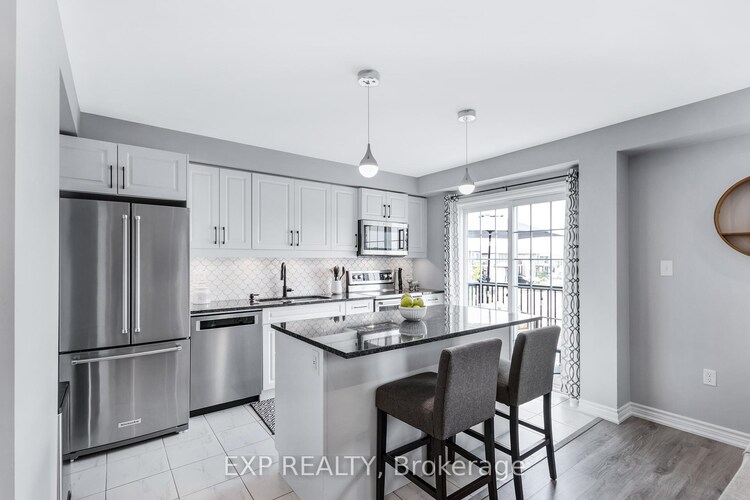 11 Kodiak Terrace, Barrie, ON, Holly