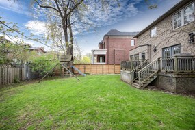 537 Deloraine Avenue, Toronto, ON