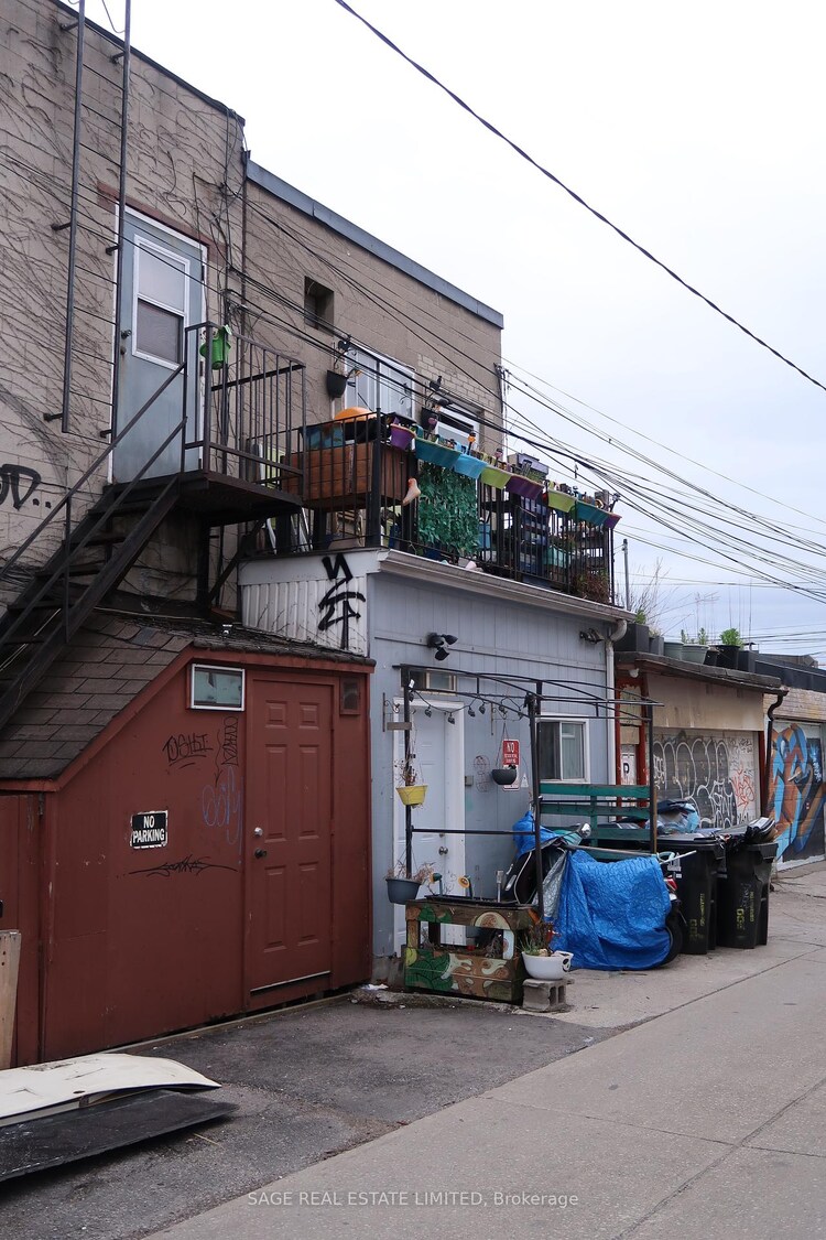 200 Ossington Avenue, Toronto, ON, Trinity-Bellwoods