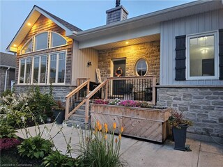 11 Ann Street N, Minto, ON