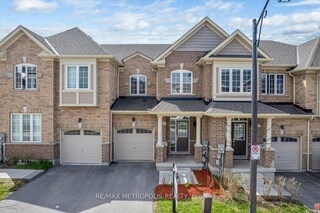 82 Dundonald Trail, Newmarket, ON
