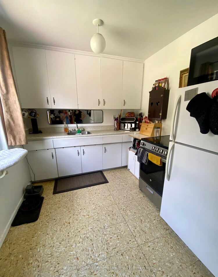 460 Lake Heights Road, North Bay, ON, Birchaven