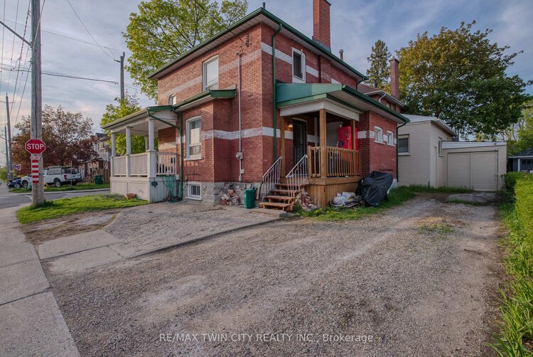 211 Dolph Street N, Cambridge, ON, 