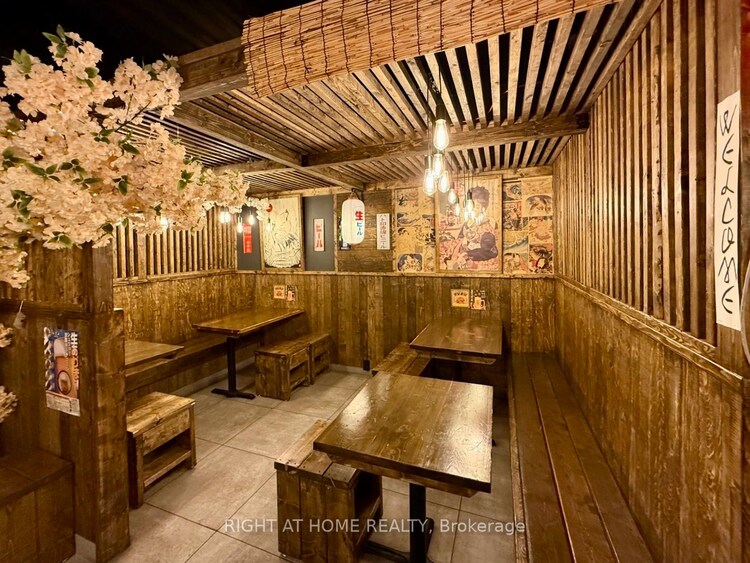 7057 Yonge Street, Markham, ON, Grandview