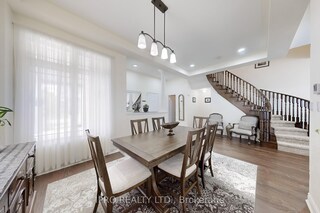 4 Copperstone Crescent, Richmond Hill, ON