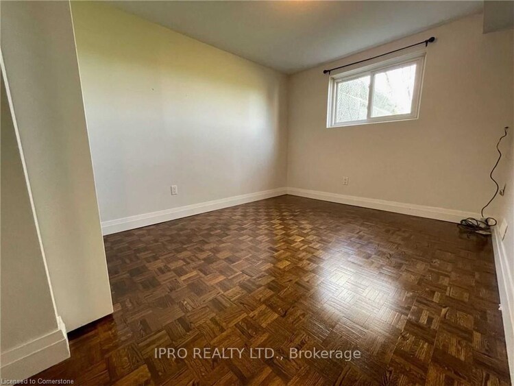 624 College Avenue W, Guelph, ON, Dovercliffe Park/Old University