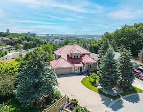 11 Thackeray Crescent, Simcoe, ON , MLS #S12390183 , Image - 1