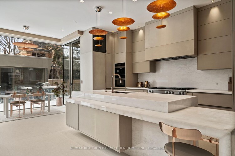 210 Glenayr Road, Toronto, ON, Forest Hill South