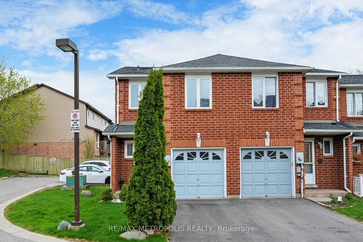 811 Wilson Road N, Oshawa, ON, Pinecrest
