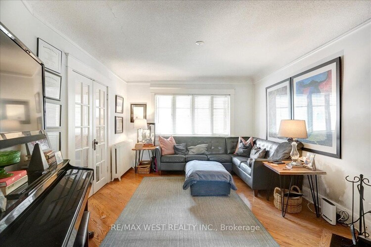 30 Glendale Avenue, Toronto, ON, High Park-Swansea