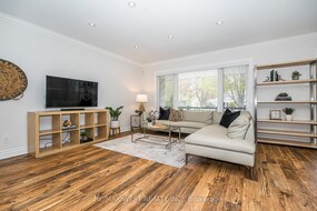 17 Forest Path Court, Toronto, ON