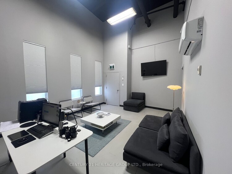 120 Norfinch Drive, Toronto, ON, Black Creek