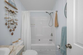 9 Copper Beech Drive, Haldimand, ON