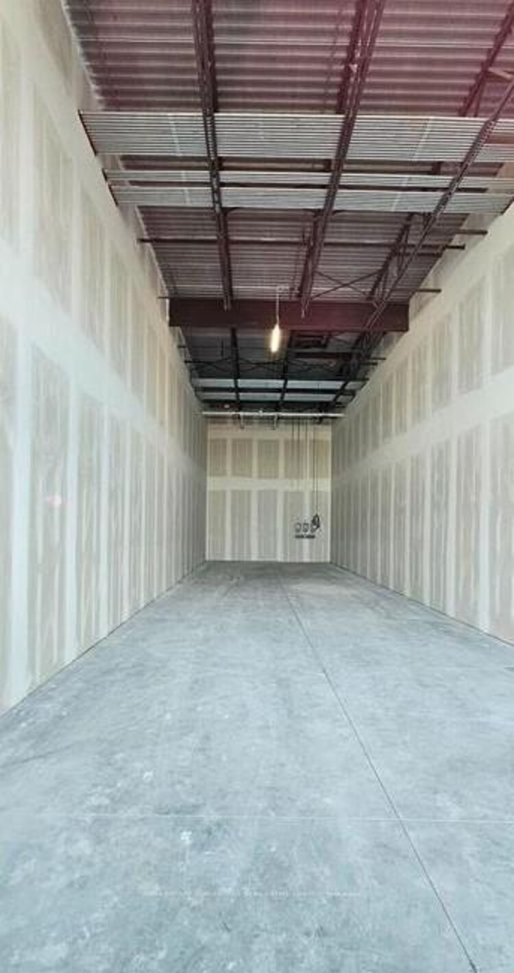 530 speers Road, Oakville, ON, 1014 - QE Queen Elizabeth