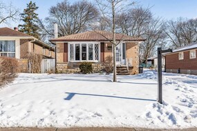 1 Beatty Avenue, Peel, ON