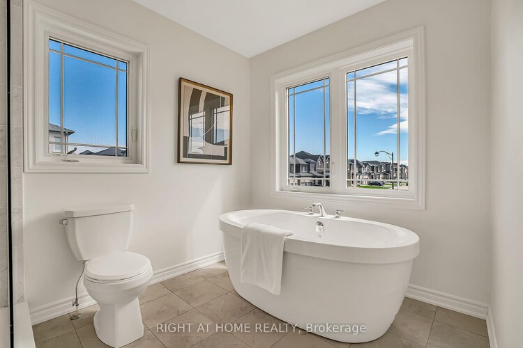 2091 Hallandale Street, Oshawa, ON, Kedron