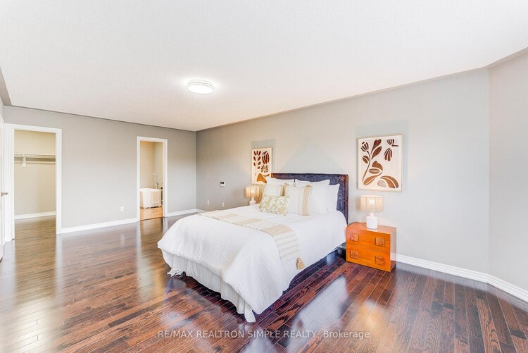 60 Regatta Avenue, Richmond Hill, ON, Oak Ridges