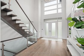 132 Dunblane Way, Ottawa, ON , MLS #X12137295 , Image - 1