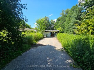 346 Taunton Road W, Ajax, ON