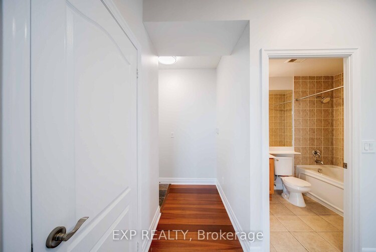 2119 Lakeshore Boulevard W, Toronto, ON, Mimico