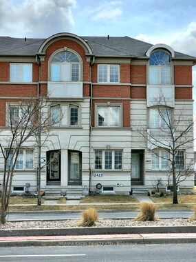 2423 Bur Oak Avenue, York, ON