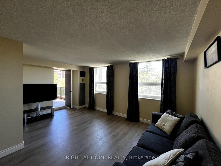 4 Lisa Street, Brampton, ON, Queen Street Corridor