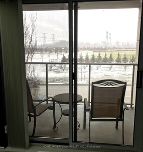 37 Galleria Parkway, York, ON