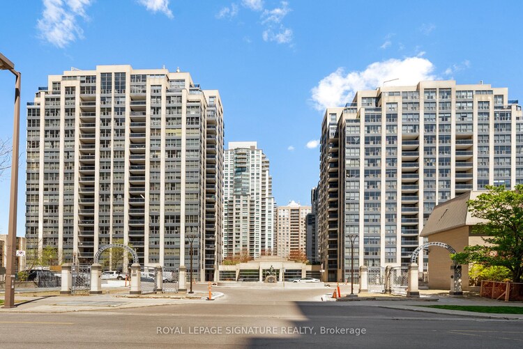 18 Hollywood Avenue, Toronto, ON, Willowdale East