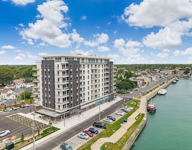 118 West Street, Niagara, ON , MLS #X12499948 , Image - 1