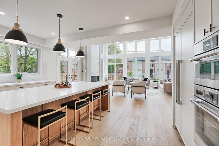 214 Shaver Avenue N, Toronto, ON, Islington-City Centre West