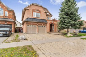 178 Stonemanor Avenue, Durham, ON , MLS #E12142362 , Image - 1