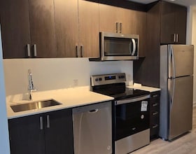 2782 BARTON Street E, Hamilton, ON , MLS #X13428274 , Image - 1