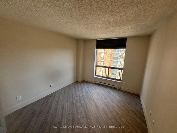 344 Front Street, Belleville, ON, Belleville Ward