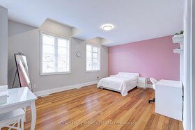 1371 Clearwater Crescent, Halton, ON , MLS #W12143069 , Image - 1